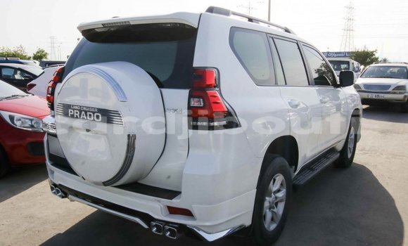 Buy Import Toyota Prado White Car in Import - Dubai in Ali Sabieh Region Buy Import Toyota Prado White Car in Import - Dubai in Ali Sabieh Region