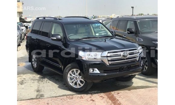 Acheter Import Voiture Toyota Land Cruiser Noir à Import - Dubai, Ali Sabieh Region Acheter Import Voiture Toyota Land Cruiser Noir à Import - Dubai, Ali Sabieh Region