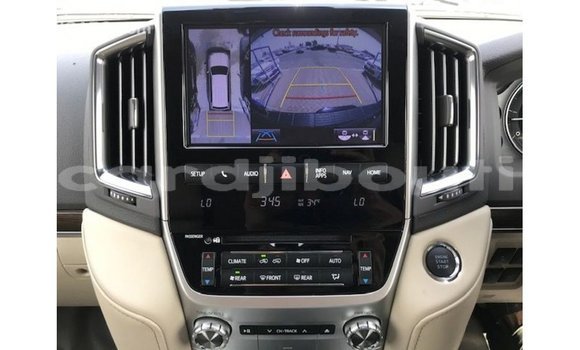 Acheter Import Voiture Toyota Land Cruiser Noir à Import - Dubai, Ali Sabieh Region Acheter Import Voiture Toyota Land Cruiser Noir à Import - Dubai, Ali Sabieh Region