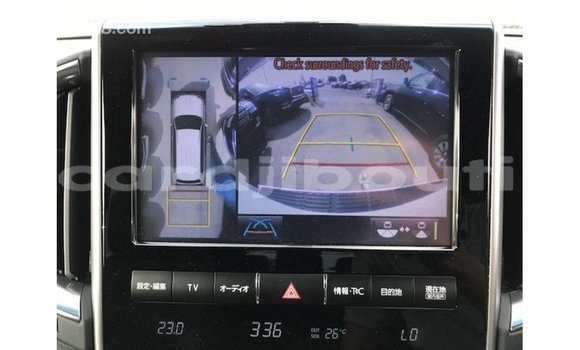 Acheter Import Voiture Toyota Land Cruiser Blanc à Import - Dubai, Ali Sabieh Region Acheter Import Voiture Toyota Land Cruiser Blanc à Import - Dubai, Ali Sabieh Region