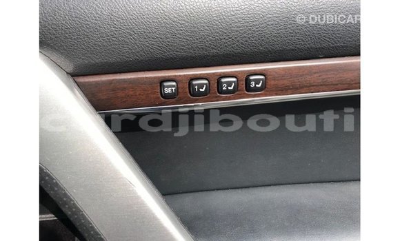 Acheter Import Voiture Toyota Land Cruiser Blanc à Import - Dubai, Ali Sabieh Region Acheter Import Voiture Toyota Land Cruiser Blanc à Import - Dubai, Ali Sabieh Region
