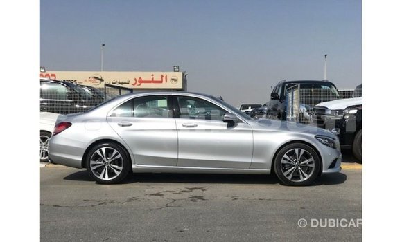 Acheter Import Voiture Mercedes-Benz 200 Autre à Import - Dubai, Ali Sabieh Region Acheter Import Voiture Mercedes-Benz 200 Autre à Import - Dubai, Ali Sabieh Region