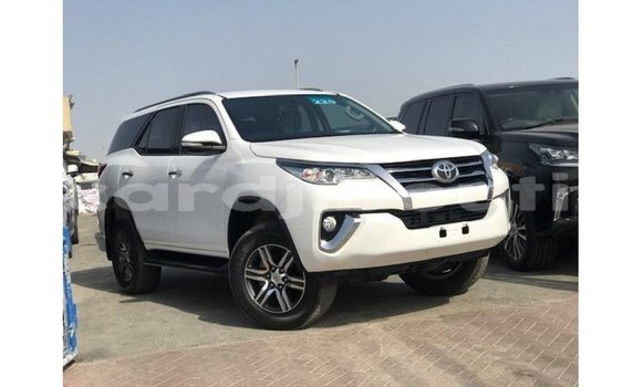 Buy Import Toyota Fortuner White Car in Import - Dubai in Ali Sabieh Region Buy Import Toyota Fortuner White Car in Import - Dubai in Ali Sabieh Region
