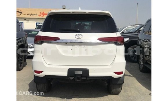 Acheter Import Voiture Toyota Fortuner Blanc à Import - Dubai, Ali Sabieh Region Acheter Import Voiture Toyota Fortuner Blanc à Import - Dubai, Ali Sabieh Region