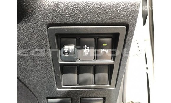 Acheter Import Voiture Toyota Fortuner Blanc à Import - Dubai, Ali Sabieh Region Acheter Import Voiture Toyota Fortuner Blanc à Import - Dubai, Ali Sabieh Region