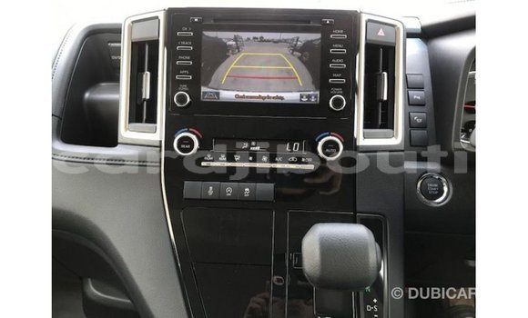 Acheter Import Voiture Toyota Granvia Blanc à Import - Dubai, Ali Sabieh Region Acheter Import Voiture Toyota Granvia Blanc à Import - Dubai, Ali Sabieh Region