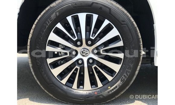 Acheter Import Voiture Toyota Granvia Blanc à Import - Dubai, Ali Sabieh Region Acheter Import Voiture Toyota Granvia Blanc à Import - Dubai, Ali Sabieh Region