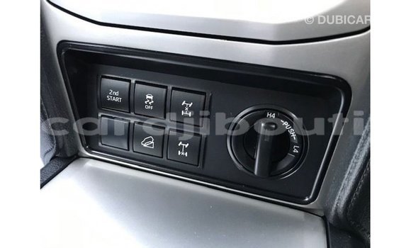 Acheter Import Voiture Toyota Prado Bleu à Import - Dubai, Ali Sabieh Region Acheter Import Voiture Toyota Prado Bleu à Import - Dubai, Ali Sabieh Region