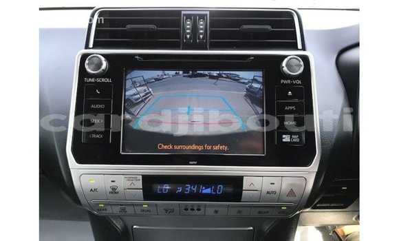 Acheter Import Voiture Toyota Prado Bleu à Import - Dubai, Ali Sabieh Region Acheter Import Voiture Toyota Prado Bleu à Import - Dubai, Ali Sabieh Region