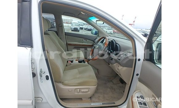 Buy Import Toyota Harrier White Car in Import - Dubai in Ali Sabieh Region Buy Import Toyota Harrier White Car in Import - Dubai in Ali Sabieh Region