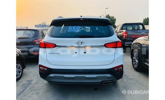 Buy Import Hyundai Santa Fe White Car in Import - Dubai in Ali Sabieh Region Buy Import Hyundai Santa Fe White Car in Import - Dubai in Ali Sabieh Region