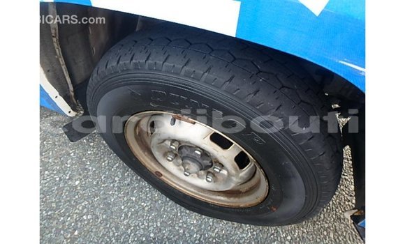 Buy Import Nissan Caravan White Car in Import - Dubai in Ali Sabieh Region Buy Import Nissan Caravan White Car in Import - Dubai in Ali Sabieh Region