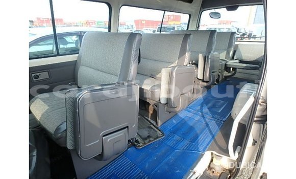 Buy Import Nissan Caravan White Car in Import - Dubai in Ali Sabieh Region Buy Import Nissan Caravan White Car in Import - Dubai in Ali Sabieh Region