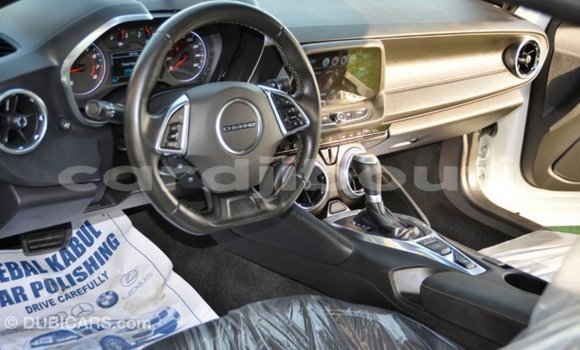 Acheter Import Voiture Chevrolet Camaro Blanc à Import - Dubai, Ali Sabieh Region Acheter Import Voiture Chevrolet Camaro Blanc à Import - Dubai, Ali Sabieh Region