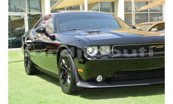 Acheter Import Voiture Dodge Challenger Noir à Import - Dubai, Ali Sabieh Region Acheter Import Voiture Dodge Challenger Noir à Import - Dubai, Ali Sabieh Region