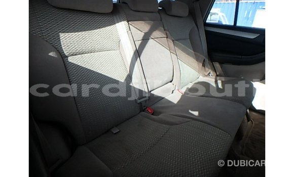Buy Import Toyota Hilux White Car in Import - Dubai in Ali Sabieh Region Buy Import Toyota Hilux White Car in Import - Dubai in Ali Sabieh Region