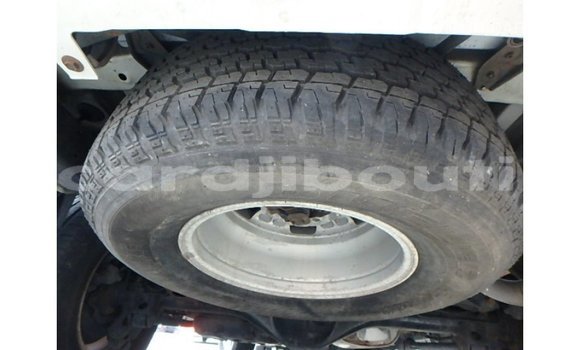 Buy Import Toyota Hilux White Car in Import - Dubai in Ali Sabieh Region Buy Import Toyota Hilux White Car in Import - Dubai in Ali Sabieh Region