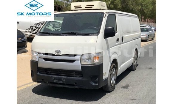 Acheter Import Voiture Toyota Hiace Blanc à Import - Dubai, Ali Sabieh Region