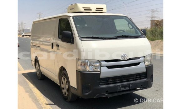 Buy Import Toyota Hiace White Car in Import - Dubai in Ali Sabieh Region Buy Import Toyota Hiace White Car in Import - Dubai in Ali Sabieh Region