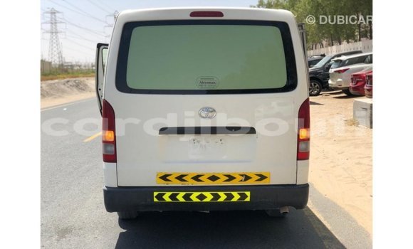 Buy Import Toyota Hiace White Car in Import - Dubai in Ali Sabieh Region Buy Import Toyota Hiace White Car in Import - Dubai in Ali Sabieh Region