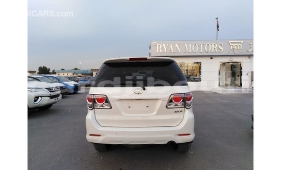 Buy Import Toyota Fortuner White Car in Import - Dubai in Ali Sabieh Region Buy Import Toyota Fortuner White Car in Import - Dubai in Ali Sabieh Region