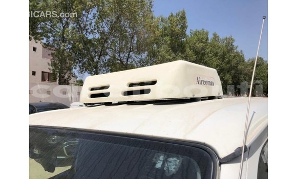 Buy Import Toyota Hiace White Car in Import - Dubai in Ali Sabieh Region Buy Import Toyota Hiace White Car in Import - Dubai in Ali Sabieh Region