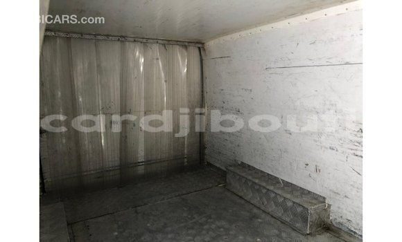 Buy Import Toyota Hiace White Car in Import - Dubai in Ali Sabieh Region Buy Import Toyota Hiace White Car in Import - Dubai in Ali Sabieh Region