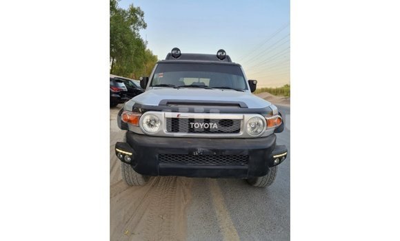 Buy Import Toyota FJ Cruiser Other Car in Import - Dubai in Ali Sabieh Region Buy Import Toyota FJ Cruiser Other Car in Import - Dubai in Ali Sabieh Region