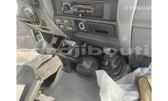 Buy Import Toyota Land Cruiser White Car in Import - Dubai in Ali Sabieh Region Buy Import Toyota Land Cruiser White Car in Import - Dubai in Ali Sabieh Region