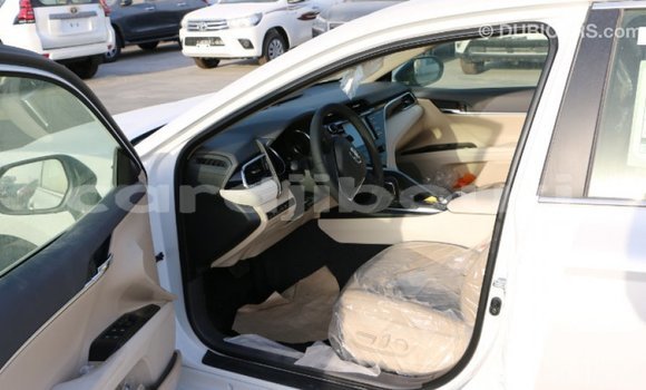 Buy Import Toyota Camry White Car in Import - Dubai in Ali Sabieh Region Buy Import Toyota Camry White Car in Import - Dubai in Ali Sabieh Region