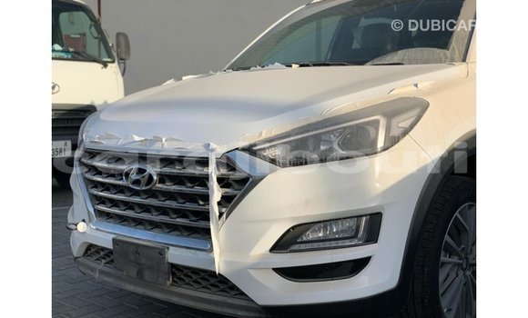 Buy Import Hyundai Tucson White Car in Import - Dubai in Ali Sabieh Region Buy Import Hyundai Tucson White Car in Import - Dubai in Ali Sabieh Region