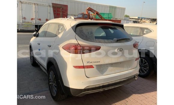 Buy Import Hyundai Tucson White Car in Import - Dubai in Ali Sabieh Region Buy Import Hyundai Tucson White Car in Import - Dubai in Ali Sabieh Region