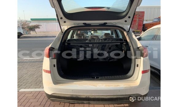 Buy Import Hyundai Tucson White Car in Import - Dubai in Ali Sabieh Region Buy Import Hyundai Tucson White Car in Import - Dubai in Ali Sabieh Region