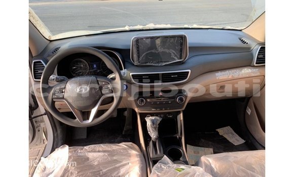 Buy Import Hyundai Tucson White Car in Import - Dubai in Ali Sabieh Region Buy Import Hyundai Tucson White Car in Import - Dubai in Ali Sabieh Region