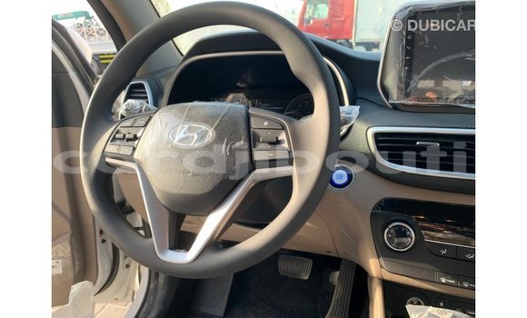 Buy Import Hyundai Tucson White Car in Import - Dubai in Ali Sabieh Region Buy Import Hyundai Tucson White Car in Import - Dubai in Ali Sabieh Region