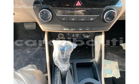 Buy Import Hyundai Tucson White Car in Import - Dubai in Ali Sabieh Region Buy Import Hyundai Tucson White Car in Import - Dubai in Ali Sabieh Region