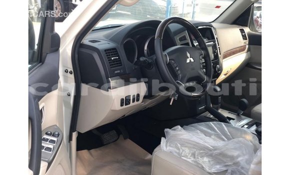 Buy Import Mitsubishi Pajero Black Car in Import - Dubai in Ali Sabieh Region Buy Import Mitsubishi Pajero Black Car in Import - Dubai in Ali Sabieh Region