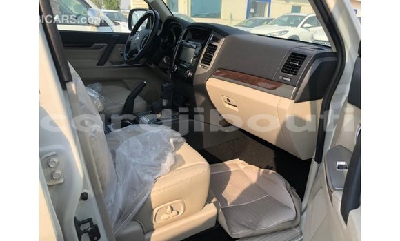 Buy Import Mitsubishi Pajero Black Car in Import - Dubai in Ali Sabieh Region Buy Import Mitsubishi Pajero Black Car in Import - Dubai in Ali Sabieh Region