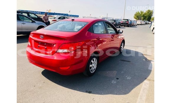Acheter Import Voiture Hyundai Accent Rouge à Import - Dubai, Ali Sabieh Region Acheter Import Voiture Hyundai Accent Rouge à Import - Dubai, Ali Sabieh Region
