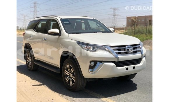 Buy Import Toyota Fortuner White Car in Import - Dubai in Ali Sabieh Region Buy Import Toyota Fortuner White Car in Import - Dubai in Ali Sabieh Region
