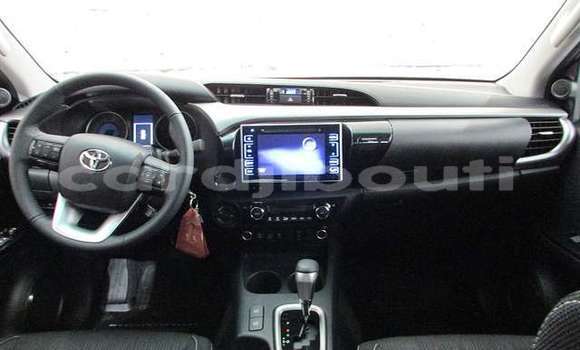 Acheter Occasion Voiture Toyota Hilux Blanc à 'Ali Sabieh, Ali Sabieh Region Acheter Occasion Voiture Toyota Hilux Blanc à 'Ali Sabieh, Ali Sabieh Region