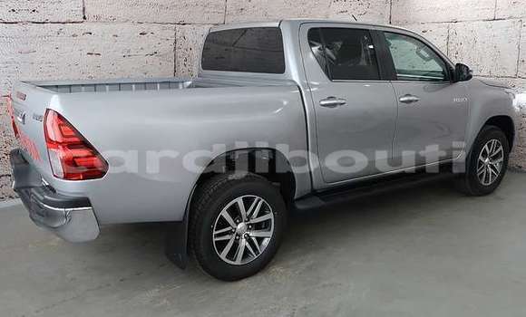 Acheter Occasion Voiture Toyota Hilux Marron à 'Ali Sabieh, Ali Sabieh Region Acheter Occasion Voiture Toyota Hilux Marron à 'Ali Sabieh, Ali Sabieh Region