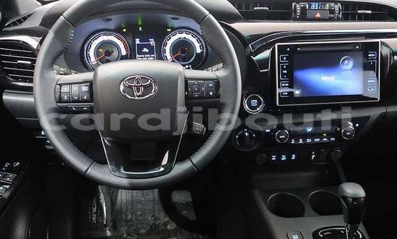 Acheter Occasion Voiture Toyota Hilux Marron à 'Ali Sabieh, Ali Sabieh Region Acheter Occasion Voiture Toyota Hilux Marron à 'Ali Sabieh, Ali Sabieh Region