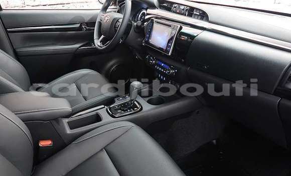 Acheter Occasion Voiture Toyota Hilux Marron à 'Ali Sabieh, Ali Sabieh Region Acheter Occasion Voiture Toyota Hilux Marron à 'Ali Sabieh, Ali Sabieh Region