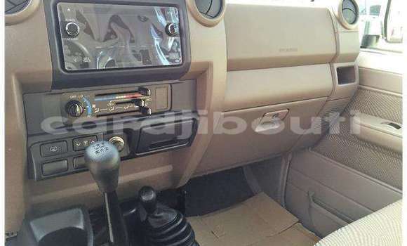 Acheter Occasion Voiture Toyota Land Cruiser Blanc à 'Ali Sabieh, Ali Sabieh Region Acheter Occasion Voiture Toyota Land Cruiser Blanc à 'Ali Sabieh, Ali Sabieh Region