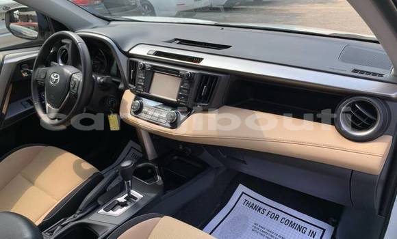 Acheter Occasion Voiture Toyota RAV4 Blanc à 'Ali Sabieh, Ali Sabieh Region Acheter Occasion Voiture Toyota RAV4 Blanc à 'Ali Sabieh, Ali Sabieh Region