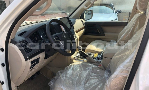 Acheter Occasion Voiture Toyota Land Cruiser Blanc à Djibouti, Djibouti Region Acheter Occasion Voiture Toyota Land Cruiser Blanc à Djibouti, Djibouti Region