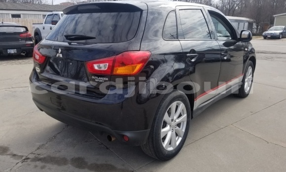 Acheter Occasion Voiture Mitsubishi Outlander Noir à Djibouti, Djibouti Region Acheter Occasion Voiture Mitsubishi Outlander Noir à Djibouti, Djibouti Region