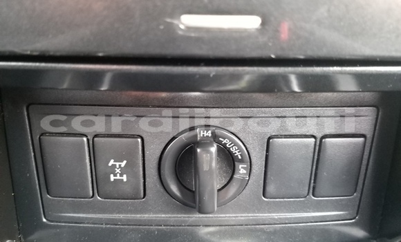 Acheter Occasion Voiture Toyota Land Cruiser Prado Blanc à Holhol, Ali Sabieh Region Acheter Occasion Voiture Toyota Land Cruiser Prado Blanc à Holhol, Ali Sabieh Region