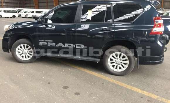 Acheter Occasion Voiture Toyota Land Cruiser Prado Vert à Jibuti, Jibuti Acheter Occasion Voiture Toyota Land Cruiser Prado Vert à Jibuti, Jibuti